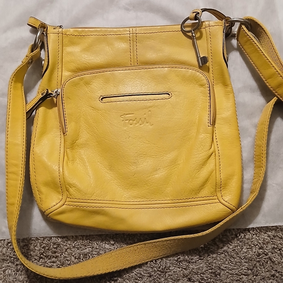 Fossil Yellow Leather Crossbody Bag Key Charm Zip Pockets - Picture 3 of 7